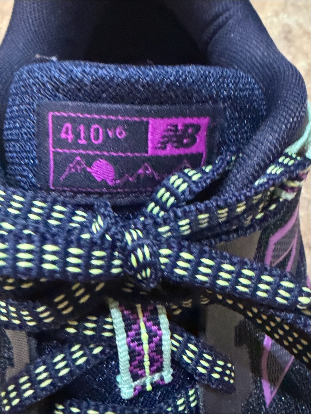 New Balance Women's 410 V6 Trail Shoes. Navy with Purple Accent. Size 9 - Picture 7 of 7